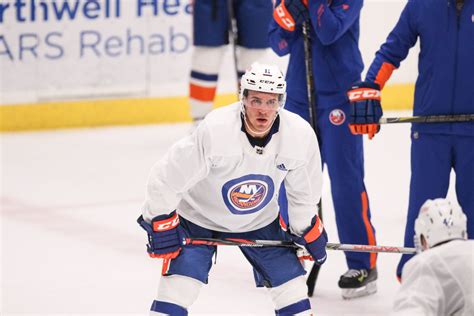 Mathew Barzal knows goals are coming: ‘It’s just a matter of 1 going in ...