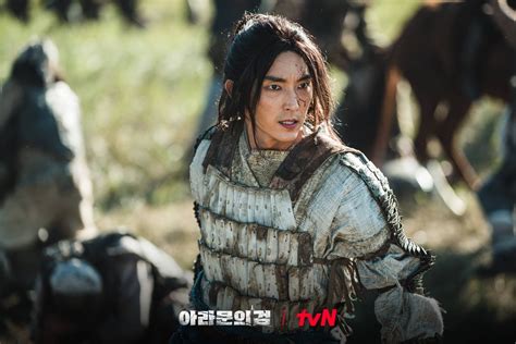 Following Song Joong Ki, Lee Joon Gi portrays a stronger leader Eunseom ...