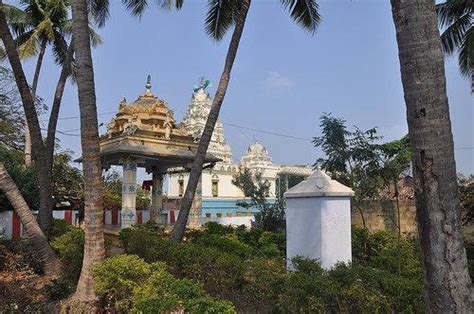 Venugopala Swamy Temple - Namburu