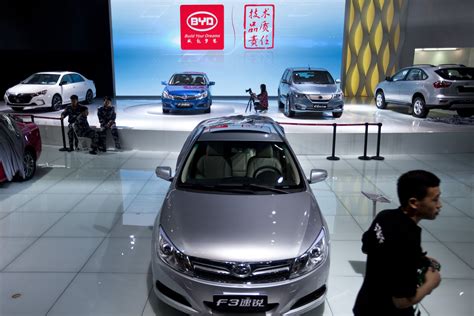 BYD Yuan EV Photos and Specs. Photo: BYD Yuan EV hd specifications and ...