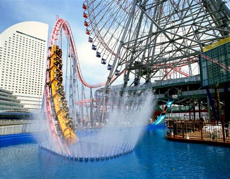 Vanish Roller Coaster in Yokohama, Japan Goes Underwater