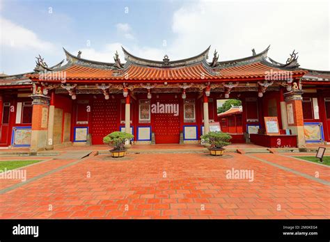 Tainan Confucius Temple, 17th-century Confucian temple featuring ...