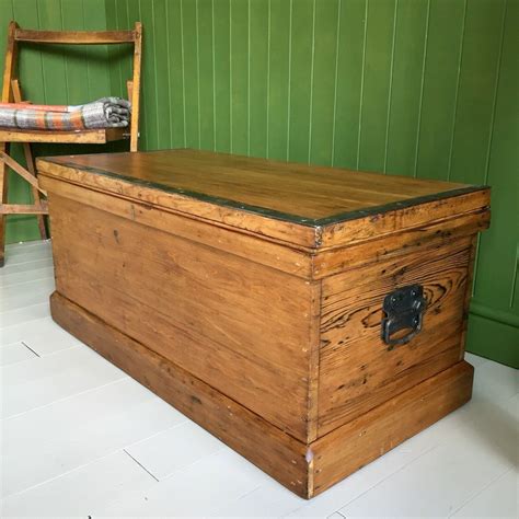 The Benefits Of Owning A Wooden Trunk Coffee Table - Coffee Table Decor