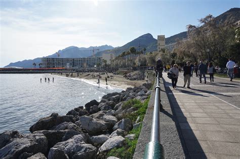 salerno beach and boardwalk – Working While Wandering