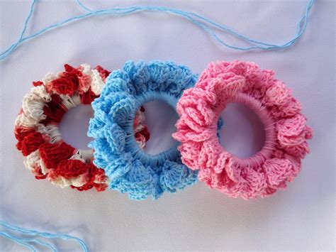 Stitch of Love: Crochet Hair Scrunchies