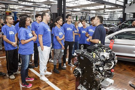 Ford Launches $1 Million Scholarship For Technician Training