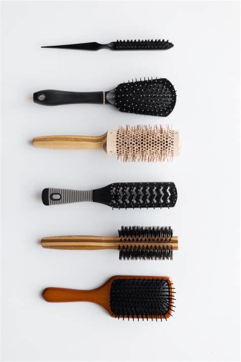 How To Clean A Round Brush - Plantforce21