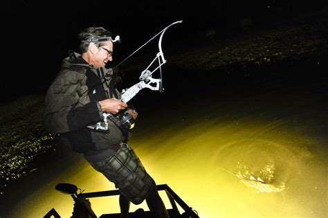 Bowfishing carp at night: 'It's a cool rush' | Local | helenair.com