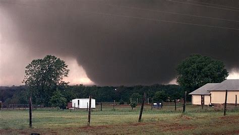 Spring madness: The most extreme tornadoes of the 1990s - ustornadoes.com