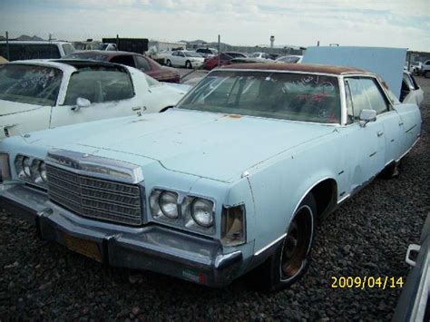 1974 Chrysler New Yorker - Information and photos - MOMENTcar