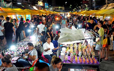 Hoi An Night Market - A Shopping Paradise | Vietnam Travel