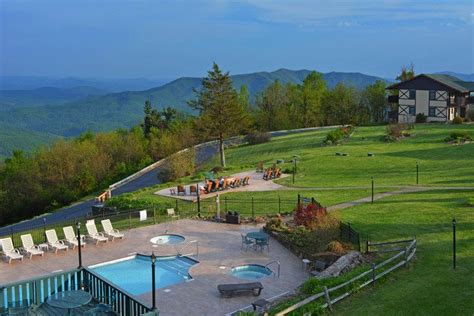 Switzerland Inn, Little Switzerland, NC on the Blue Ridge Parkway | Blue ridge parkway, Blue ...