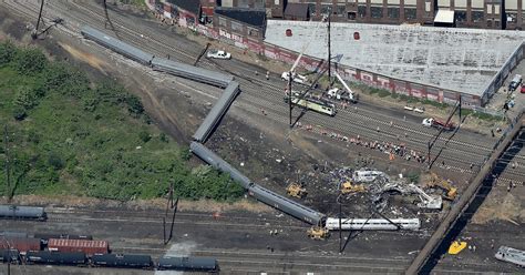 Video Of Amtrak Crash Shows The Moments Leading Up To The Deadly Derailment