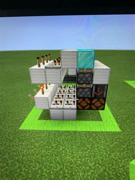 [bedrock] Tileable vertical double piston extender design! Spent at least an hour making and ...