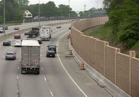 How to Construct Highway Noise Cancelling Walls Sound Proof