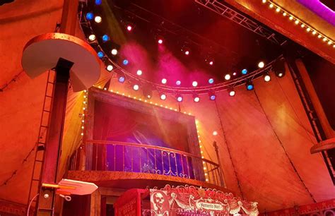 What Is the Importance of Lighting in Theatre? - OPTO Projects