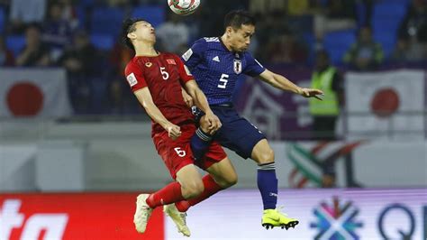 Japan, Iran score contrasting wins to advance to Asian Cup semis