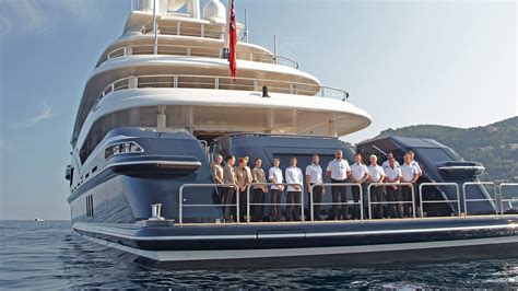 Die besten 25+ Mega yachts for sale Ideen auf Pinterest | Luxus yachten zum verkauf ...