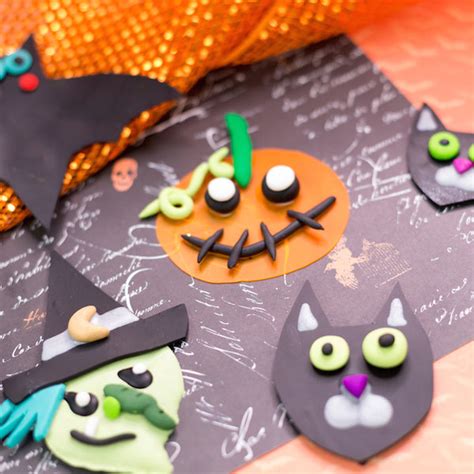 DIY Halloween Window Clings – Craft Box Girls