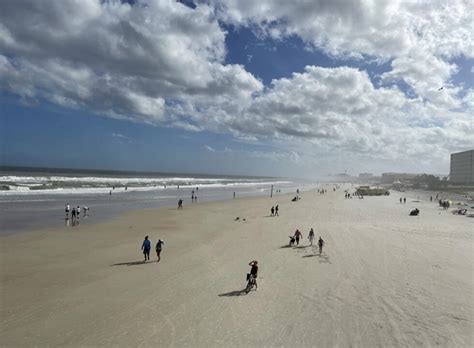 5 Amazing Beaches Near Kissimmee, Florida - ALWAYS ON THE SHORE