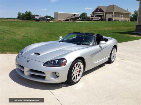 2003 Dodge Viper Srt - 10 Convertible 2 - Door 8. 3l