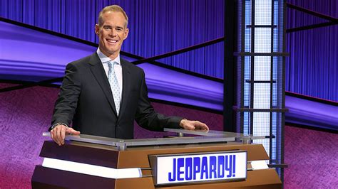 Rating 'Jeopardy' Guest Hosts From Dr. Oz to Mayim Bialik