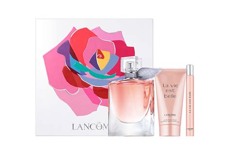 Free Lancome Perfume Gift Box | FreeStuff Canada