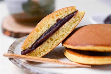 "Dorayaki" Japanese Red Bean Pancake (どら焼き) - Sudachi Recipes