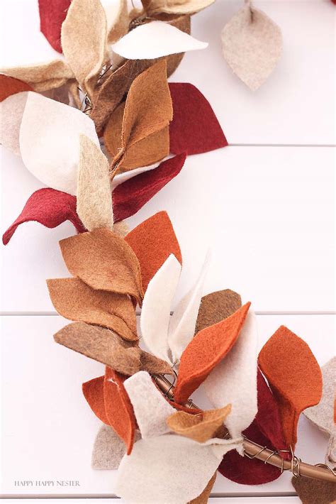 How to Make a Beautiful Felt Leaf Wreath for Fall - Happy Happy Nester