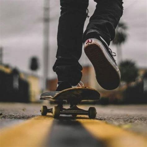 Grunge Aesthetic | Skateboard, Skateboard photography, Skateboard photos