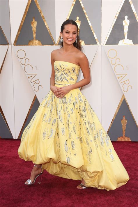 Alicia Vikander at the Oscars 2016 in Louis Vuitton | Vogue