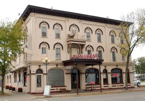 Old Town Saginaw's historic Perry's Schuch Hotel celebrates 145 years, opens up for tours ...