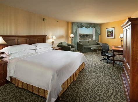 DoubleTree by Hilton Lisle Naperville, Lisle, IL Jobs | Hospitality Online