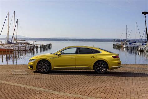 Volkswagen Arteon R-Line Package to Launch This Fall