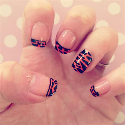 Tiger print nail art Tiger Print, Animal Prints, Makeup Nails, Acrylics, Hair And Nails, Nail ...