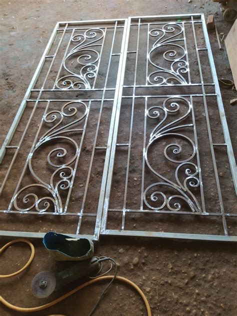 Modern Iron Gate Installation