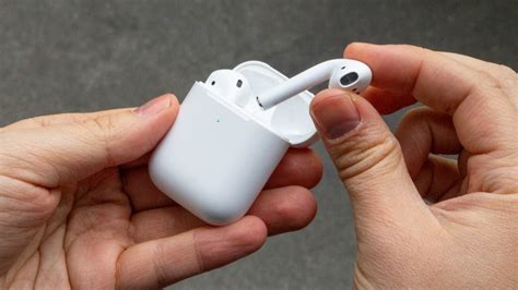 Apple AirPods (2019) vs Samsung Galaxy Buds: which is best for you ...