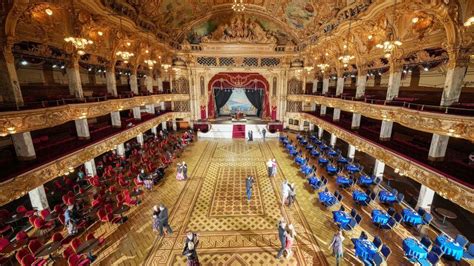 Strictly Come Dancing: Why is the Blackpool ballroom such a big deal? - BBC Newsround