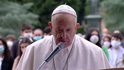 Holy See: Pope Francis leads Rosary praying for relief from COVID-19 ...