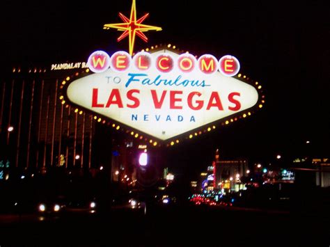 Las Vegas sign night #2 by naturebe on DeviantArt