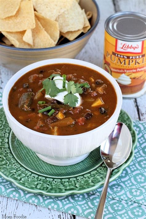 Healthy Vegetarian Chili Recipe: Vegan and Grain-free Too! - Mom Foodie