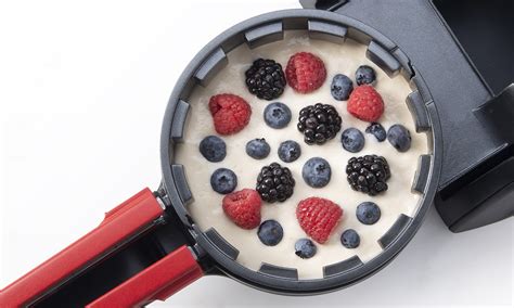 Triple Berry Stuffed Waffle - Stuffed Waffle Makers - Recipes - Presto®