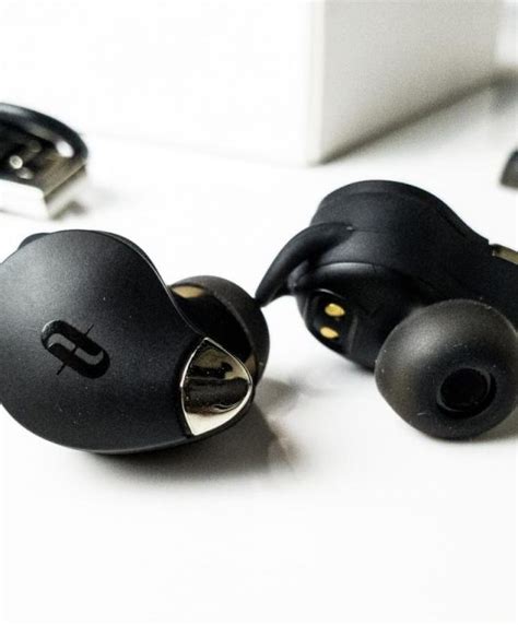 10 Best Wireless Workout Headphones [2021] - Headphonesty