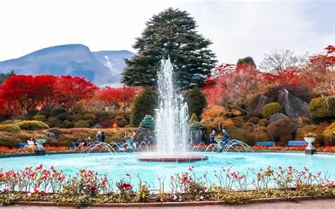 Gora Park Hakone Japan | Alexis Jetsets | Autumn Fall Foliage in Hakone :: Alexis Jetsets ...