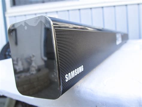 Samsung HW-F550 Bluetooth SoundBar Speaker System Review - Delivering A Euphoric 2.1 Channel ...