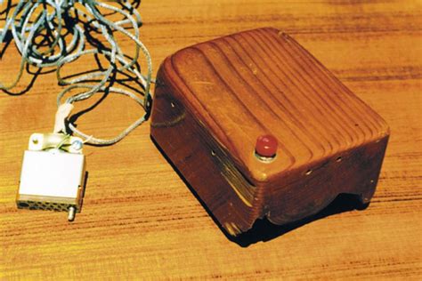 Past Tech: This is the first computer mouse from 50 years ago