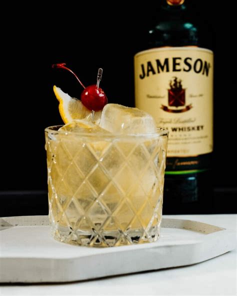 10 Irish Whiskey Cocktails & Jameson Drinks – A Couple Cooks