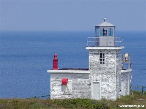 Atlantic coast of Canada - Newfoundland / Bell Island lighthouse - World of Lighthouses