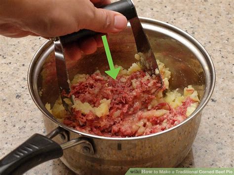 How to Make a Traditional Corned Beef Pie: 13 Steps