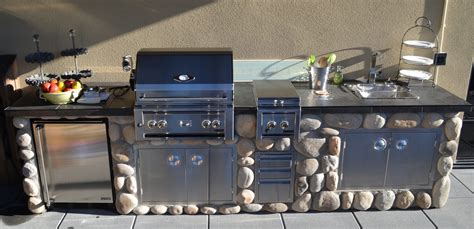 MODE CONCRETE: Outdoor Kitchen Contractors - Mode Concrete in Kelowna BC